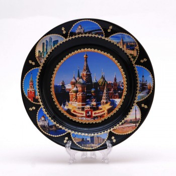 Сувенирная керамическая черная тарелка - Москва - Собор Василия Блаженного 19,5см